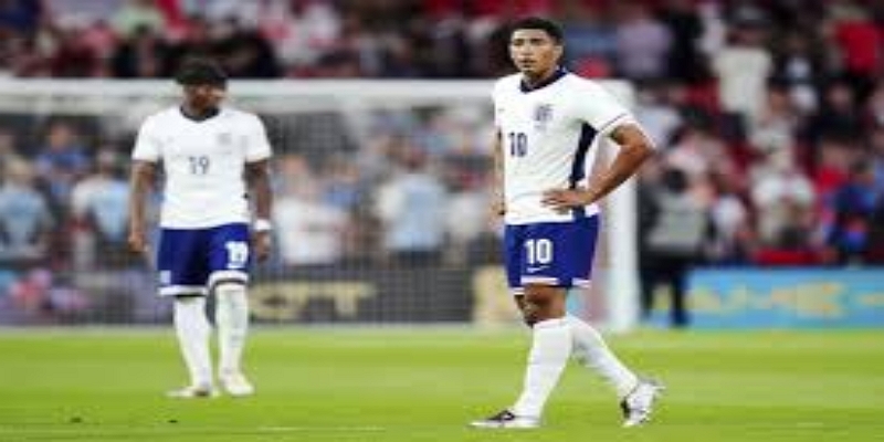 从嘘声到质疑：AG真人 情绪模型如何解读科隆球场的紧张氛围-AG真人