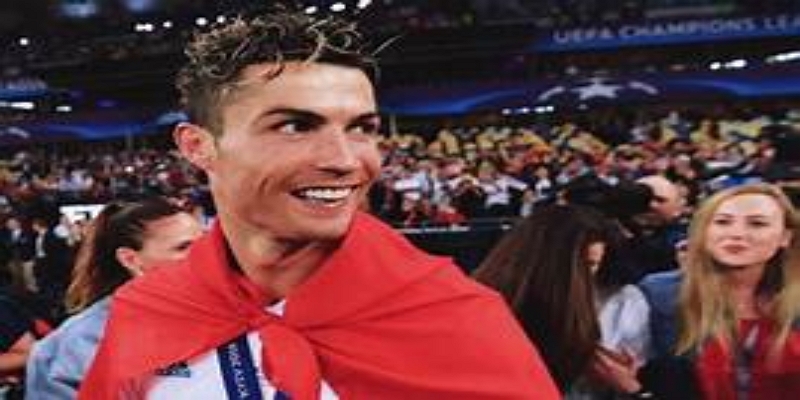 格雷泽家族再遭炮轰：C罗直言“他们不关心俱乐部”-AG真人